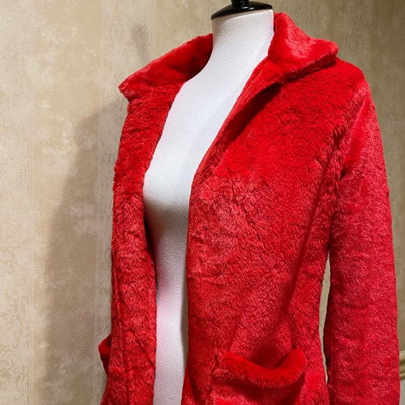 Red Fur Jacket - Picture 8 of 10